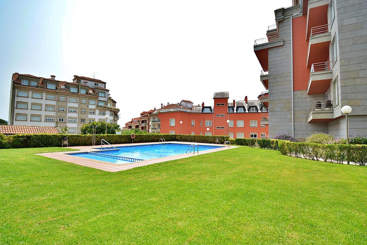 Galihost - Apartamento Con Piscina En El Centro De Sanxenxo Luaran gambar