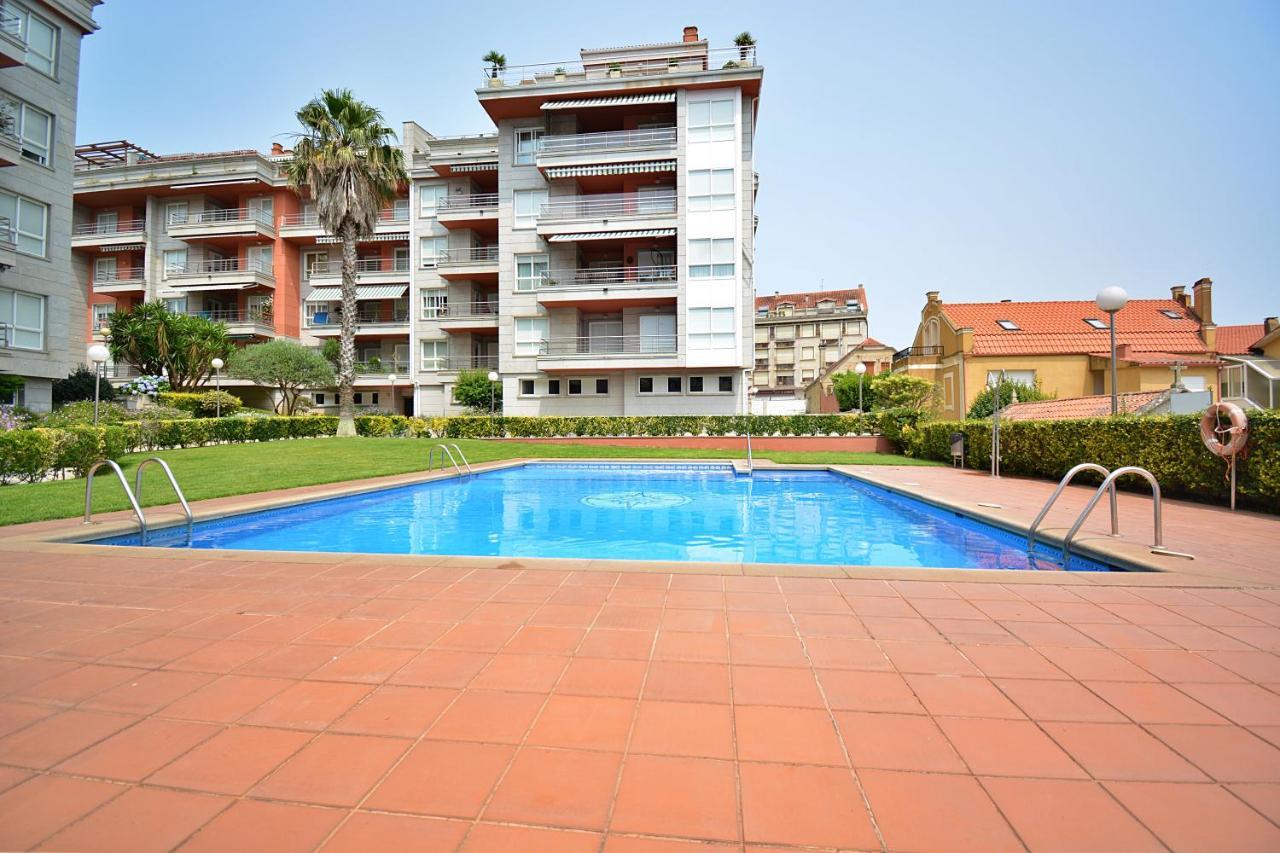 Galihost - Apartamento Con Piscina En El Centro De Sanxenxo Luaran gambar